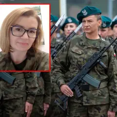 Kobiety w wojsku, w mundurach i z bronią, gotowe do służby. W kadrze selfie z żołnierką w okularach.