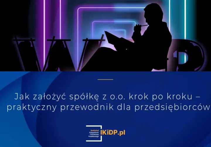 Sylwetka przedsiębiorcy analizuje dokumenty, przygotowując się do założenia spółki z o.o. Praktyczny przewodnik.